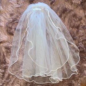 Brand new bridal veil never worn